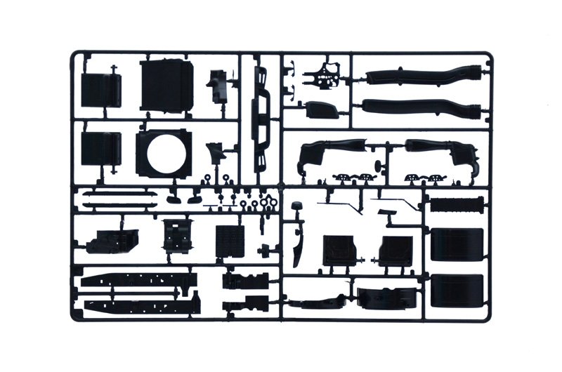 Italeri 3948 MERCEDES-BENZ MP4 BIG SPACE 1/24 – obrázek 8