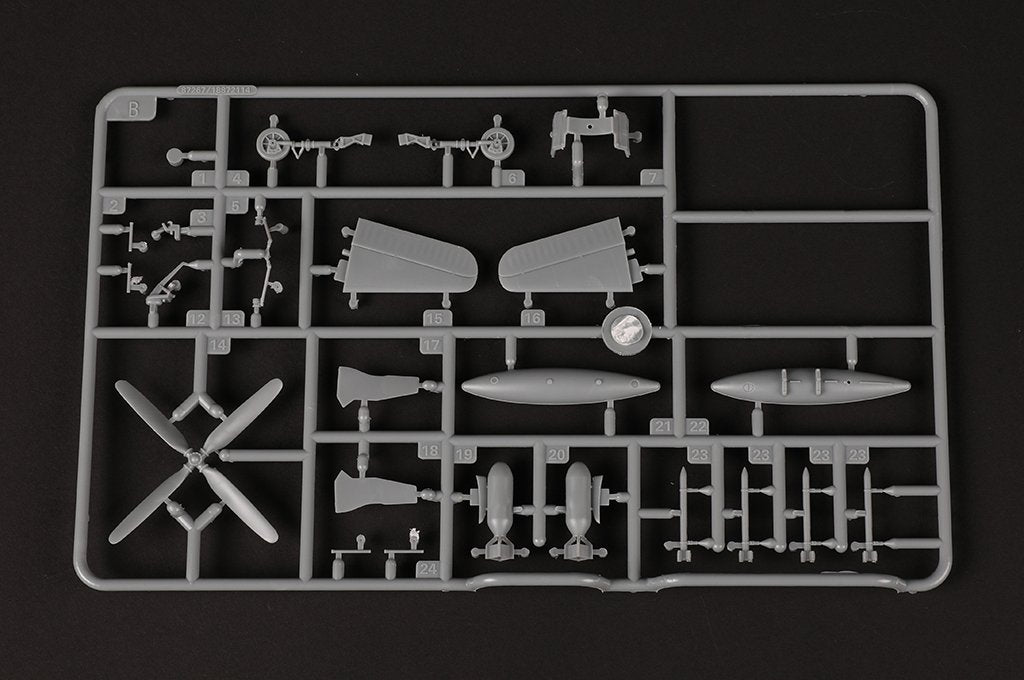 Hobby Boss 87269 F8F-2 Bearcat 1/72 – immagine 9