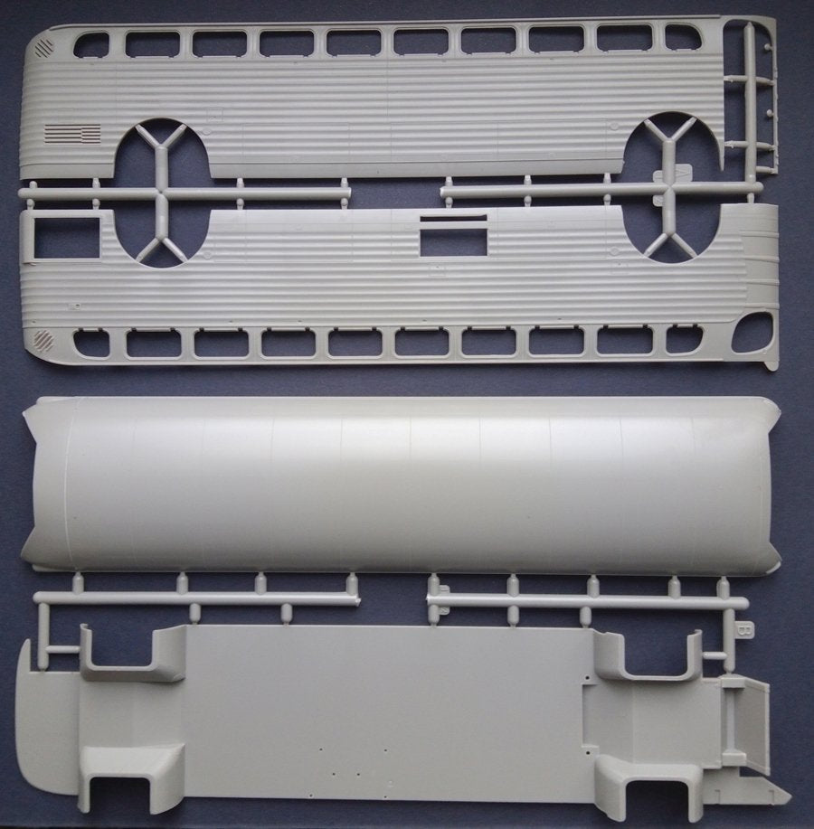 Roden 816 GMC PD3701 Silverside Bus &amp;quot;Greyhound Lines&amp;quot; 1/35 – Bild 7