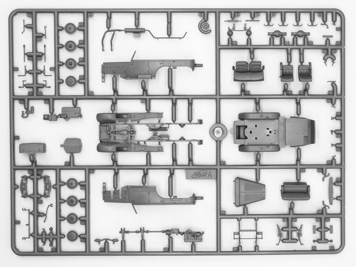 ICM 72473 Type G4 Partisanenwagen with MG 34 1/72 – Bild 7
