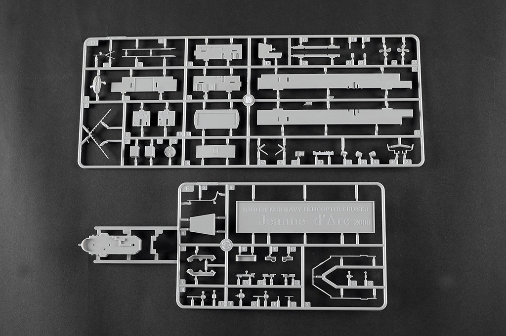 Trumpeter 05635 French Navy Helicopter Cruiser Jeanne dArc 2008 1/350 – image 20