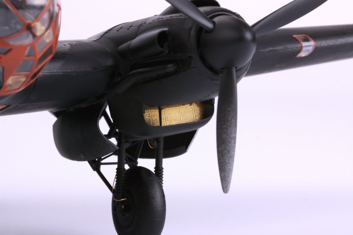 Eduard 48948 He 111H-3 bomb bay ICM 1/48 – image 2