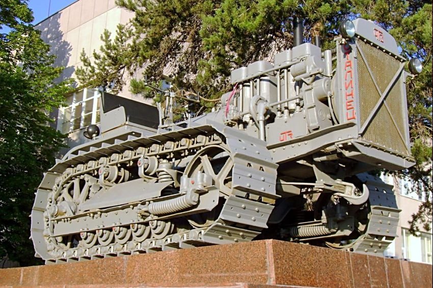 Thunder Model 35400 Russian ChTZ S60 Stalinetz 1/35 – image 20