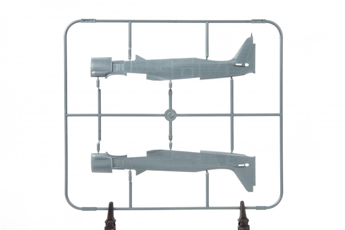 Eduard 84117 Fw 190A-4 w/ engine flaps &amp;amp; 2-gun wings 1/48 – image 11
