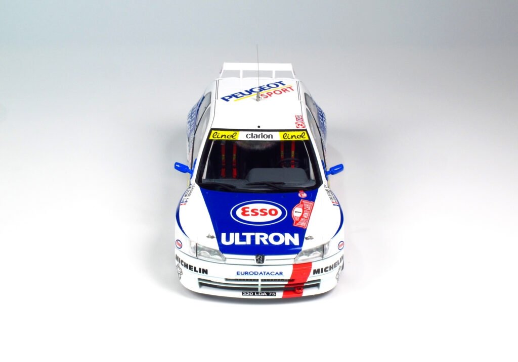 NuNu PN24009 Peugeot 306 MAXi &amp;#39;96 MONTE CARLO RALLY 1/24 – obrázek 6