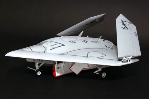Freedom 18001 US Navy UCAS X-47B 1/48 – image 6