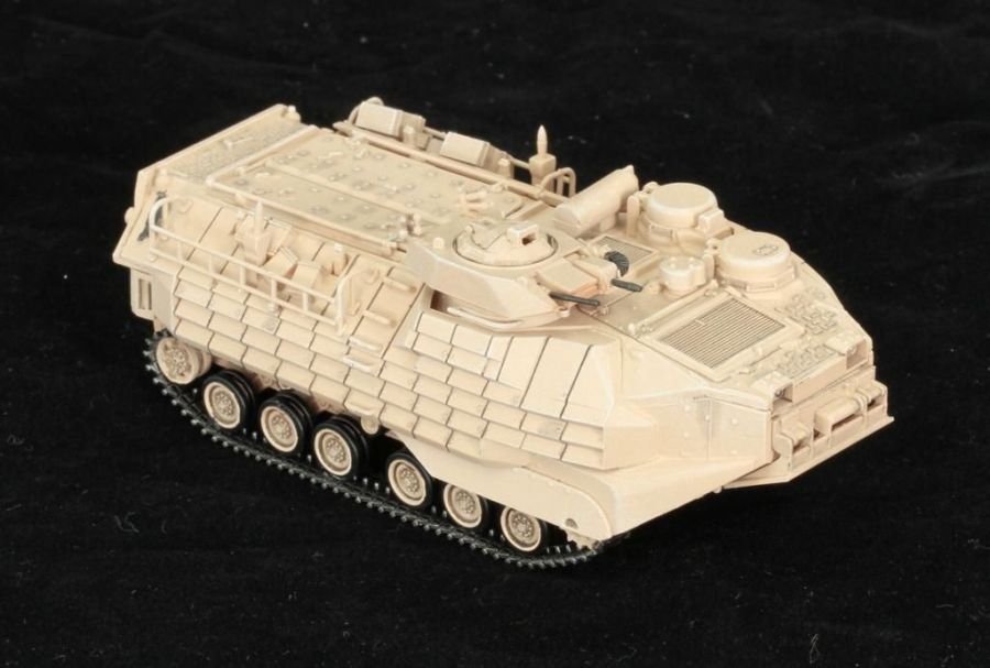 Dragon Armor 63019 AAVP-7A1 w/Enhanced Applique Armor Kit 1/72 – image 2