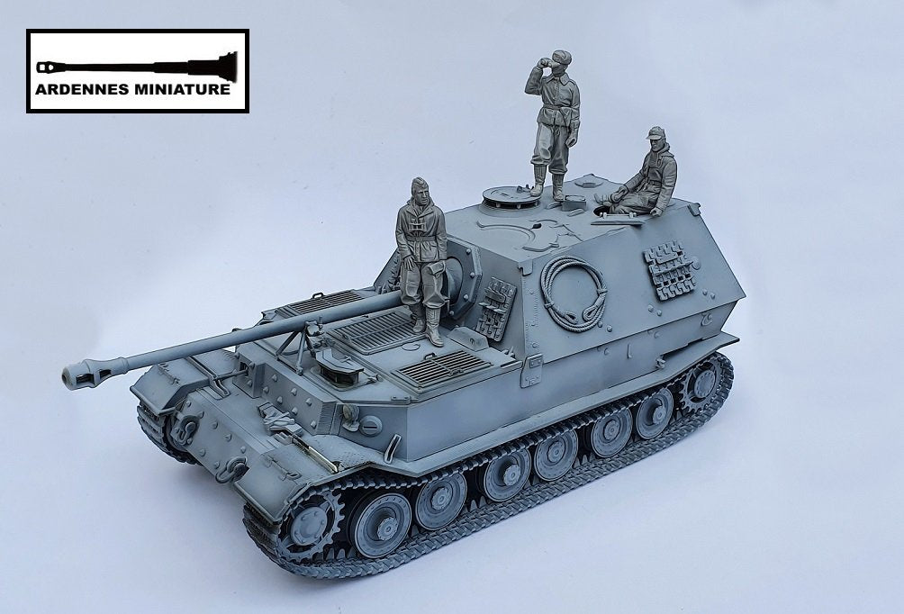 Ardennes Miniature 35011 ON THE HUNT 1/35 – image 2