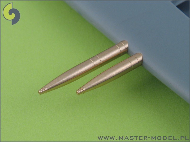 Master AM-48-006 Supermarine Spitfire late E wing or revised wing - Hispano 20mm &amp;amp; .50cal in fairings (1/48) – Bild 3