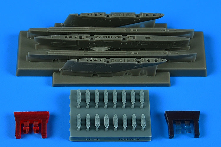 Aires 4919 RF-5E Tiger II pylons &amp; missile launchers AFV Club 1/48
