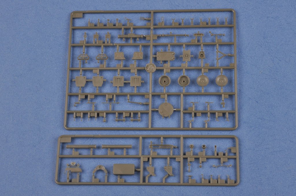 Hobby Boss 83877 French VBL MILAN 1/35 – image 7