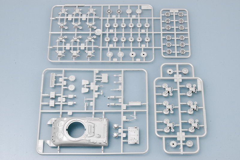Trumpeter 07222 M4A1(76)W TANK 1/72 – image 11