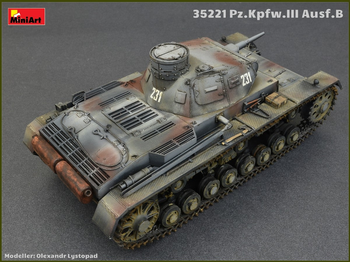 MiniArt 35221 Pz.Kpfw.III Ausf.B w/Crew 1/35 – image 5