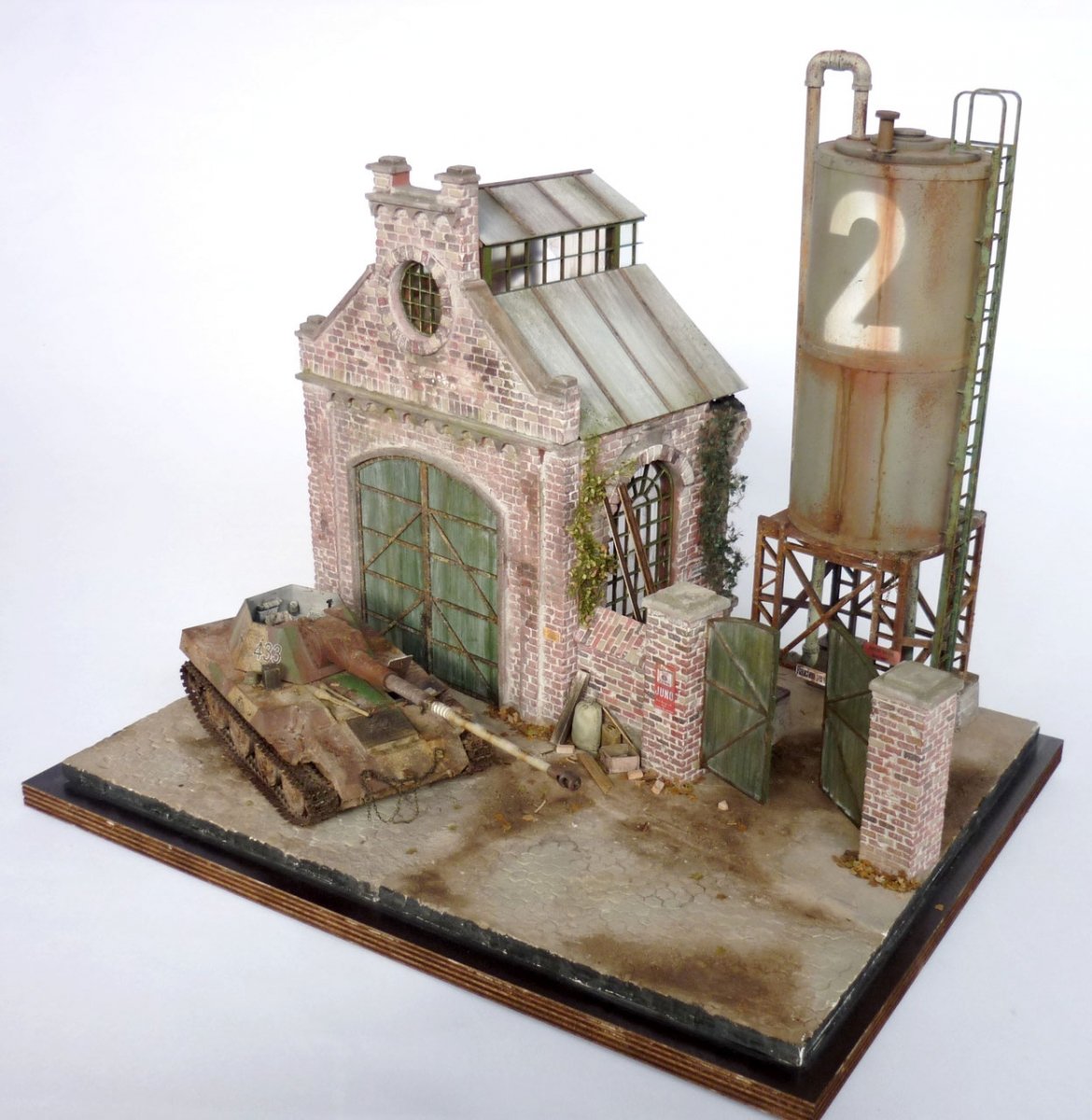 RT-Diorama 35287 Industrial tank 1/35 – image 2