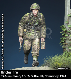 RADO Miniatures RDM35033 Under fire. W-SS Sturmmann, 12. SS-Pz.Div. HJ, Normandy 1944 1/35 – image 2