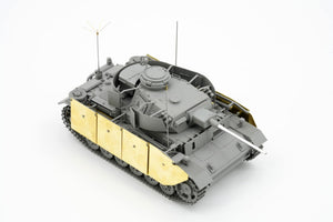 Border Model BT-048 Pz.Bef.Wg.III Ausf.K 2in1 w/Schürzen 1/35 – obrázek 8