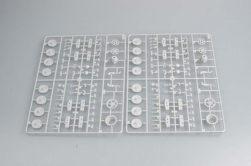 Trumpeter 01536 German E-50 (50-75 tons) Standardpanzer 1/35 – zdjęcie 7