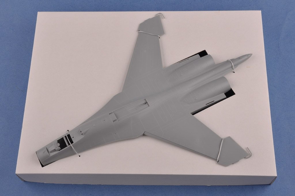 Hobby Boss 81712 Su-27 Flanker Early 1/48 – Bild 7