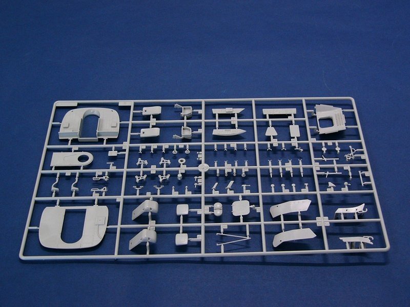 Trumpeter 05102 Mi-8MT/Mi-17 Hip-H Helicopter 1/35 – Bild 6