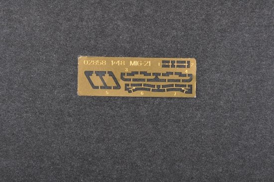 Trumpeter 02865 MiG-21UM Mongol B 1/48 – image 11
