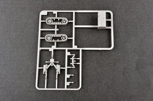 Trumpeter 07111 Russian ChTZ S-65 Tractor with Cab 1/72 – image 2