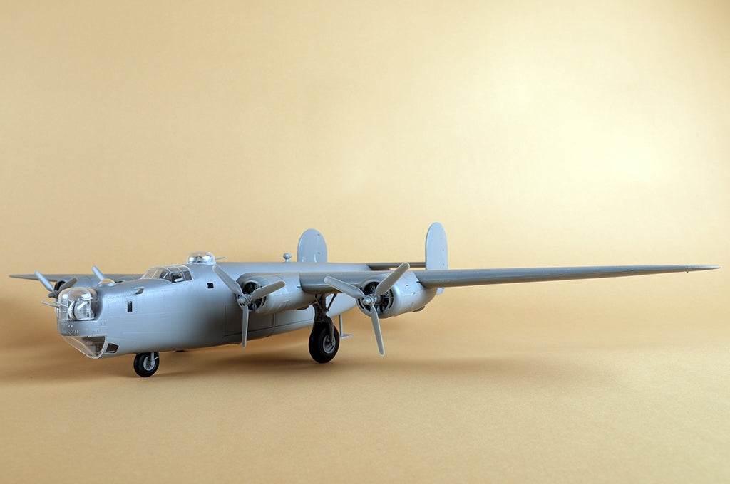 Hobby Boss 81774 Consolidated B-24J Liberator 1/48 – image 14