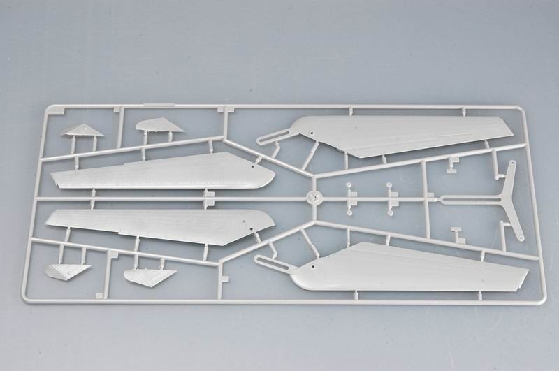 Trumpeter 03906 Tu-160 BlackJack 1/144 – image 4