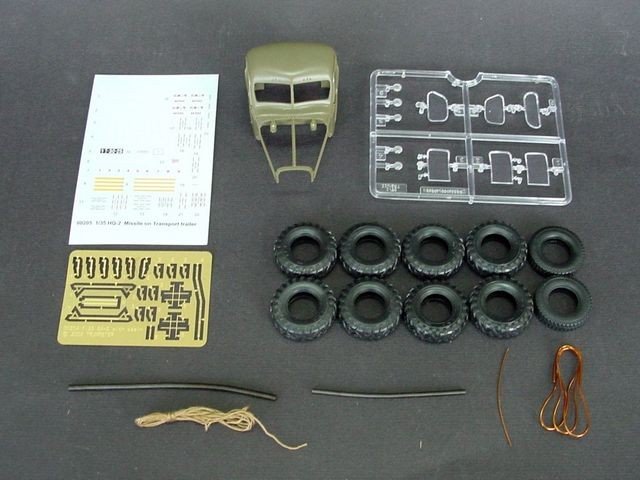 Trumpeter 00205 HQ-2 Missile With Loading Cabin 1/35 – image 8
