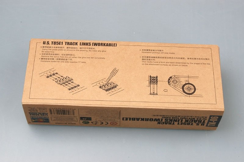 Trumpeter 02036 US T85E1 track for US M24 light tank (late) (1/35) – image 2
