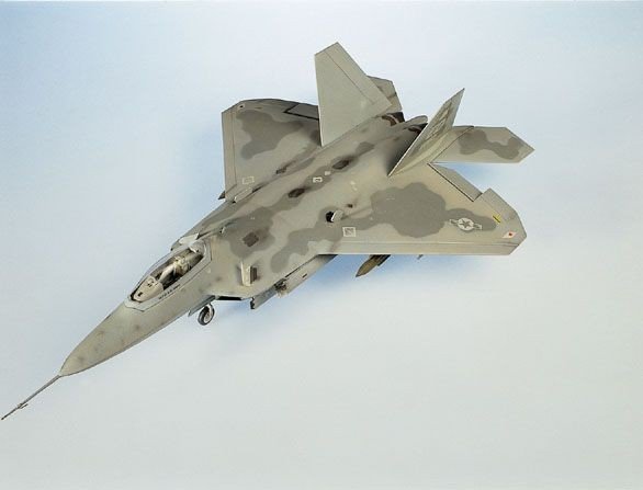 Italeri 1207 F-22 Raptor 1/72 – immagine 2