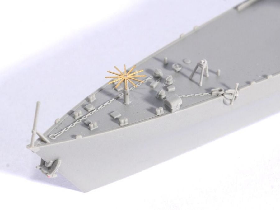 Dragon 7090 USS Virginia (CGN-38) 1/700 – image 14
