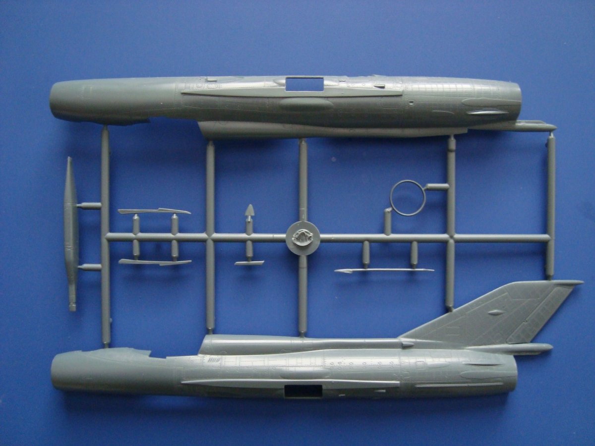 Kozavody Prostejov KPM0108 MiG-21UM “Mongol B” (1/72) – Bild 5