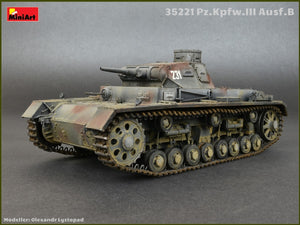 MiniArt 35221 Pz.Kpfw.III Ausf.B w/Crew 1/35 – image 11