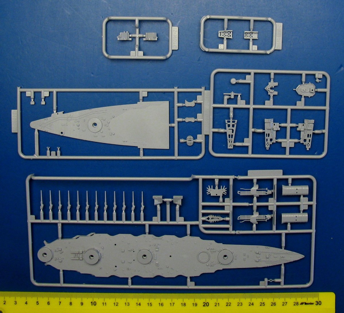 Aoshima 00251 IJN Battleship Yamashiro 1944 1/700 – Bild 8