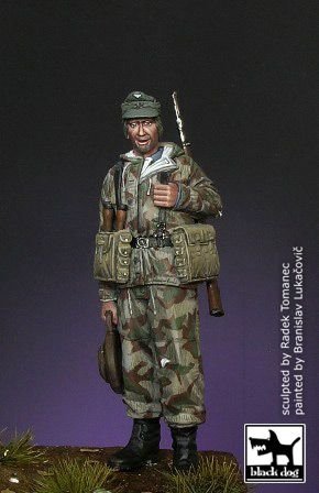 Black Dog F35020 Wehrmacht soldier 1944 1/35 – image 4
