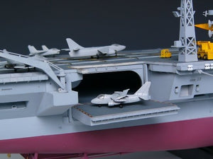 Trumpeter 05605 US CVN-68 Nimitz aircraft carrier 1975 (1/350) – image 9