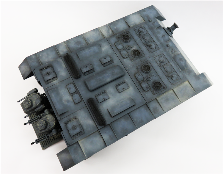 Modelcollect UA72161 Fist of War Series German P300/2 PanzerKampfWagen und Trager 1/72 – image 13