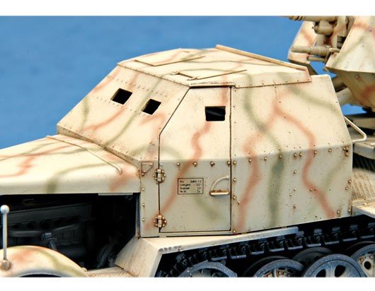 Trumpeter 01526 German Sd.Kfz.7/2 3.7cm Flak 37 auf Selbstfahrlafette Late 1/35 – image 3