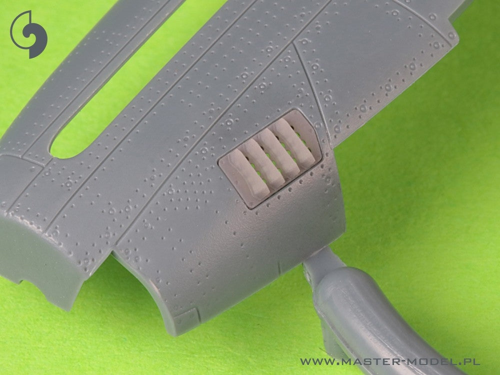 Master AM-72-176 P-51 Mustang - pokrywa wlotu powietrza do gaźnika - typ z żaluzjami dla RAF - wersja B (do modelu Eduard) 1/72