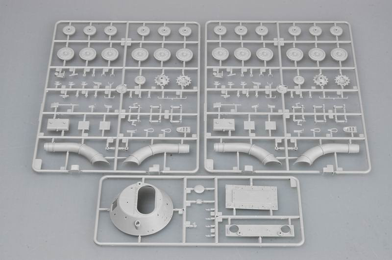 Trumpeter 00380 Russian PT-76 Light Amphibious Tank 1/35 – image 5