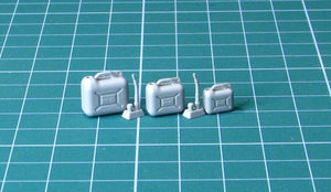EUREKA XXL E-042 Plastic Jerry Can 5, 10 and 20 L 1/35 – imagen 4
