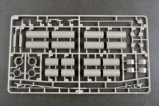 Trumpeter 01077 3M54 Club-k in 40-feet variant 1/35 – obrázek 7