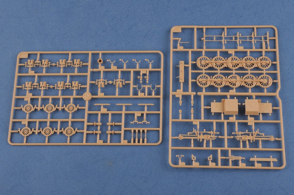 Hobby Boss 82922 German Panzerlok BR57 Armored Locomotive 1//72 – immagine 4