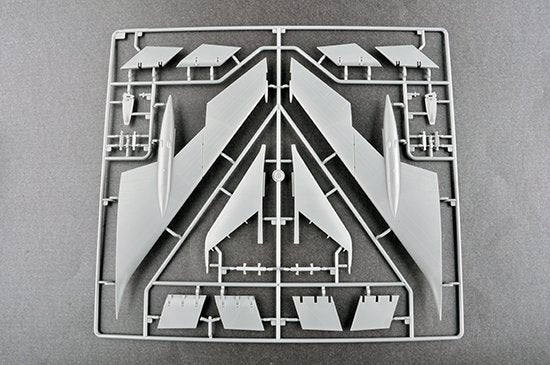 Trumpeter 01695 Soviet Tu-22 &amp;quot;Blinder&amp;quot; tactical bomber 1/72 – Bild 7