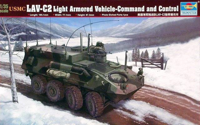 Trumpeter 00371 USMC LAV-C2 Light Armored Vehicle-Command&Control 1/35