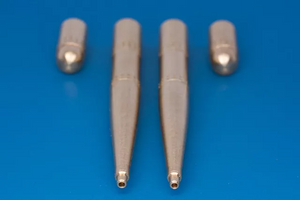 RB Model 32AB09 20mm Hispano cannons for Spitfire (wing E &amp;amp; C) 2 x cannons &amp;amp; 2 gaps 1/32