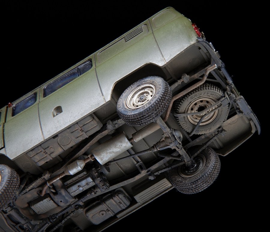 Zvezda 3644 Russian Military Van UAZ 3909 1/35 – obrázek 5