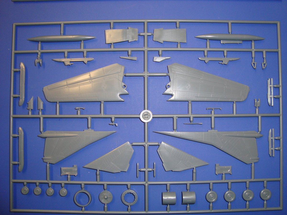 Kozavody Prostejov KPM0050 MiG-23MF 1/72 – immagine 3