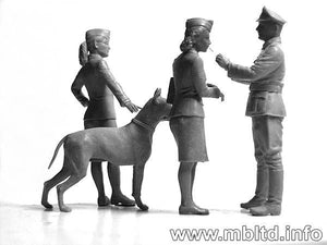 Master Box 3557 Women at war - Luftwaffe Helferinnen 1/35 – image 2