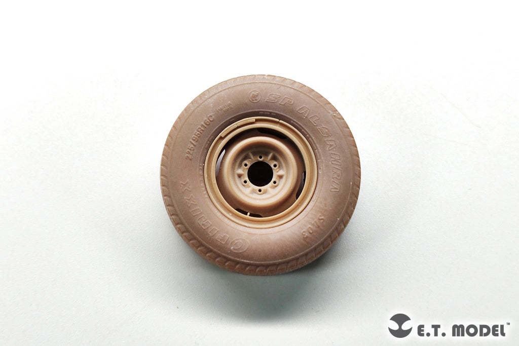 ET Model P35-162 PICK UP Truck Sagged Wheels Type.1 1/35 – image 11